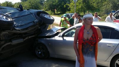 Anastasija Voločkova avarijos vietoje (Twitter nuotr.)