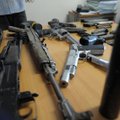 Seimas spręs dėl galimybės šauliams namuose laikyti pusiau automatinius ginklus