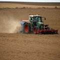 Dėl sausros nukentėjusiems ūkininkams – smūgis iš „Agrokoncerno grūdų“: atlyginkite nuostolius
