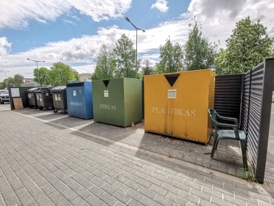 Šiukšlių konteineriai (I. Stulgaitės nuotr.)