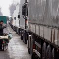 Slovakijos vežėjai blokuoja sunkvežimių eismą per kontrolės punktą Ukrainos pasienyje