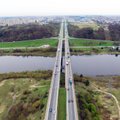 Vairuotojams prireiks kantrybės: bus testuojamas labiausiai apkrautas Lietuvos tiltas