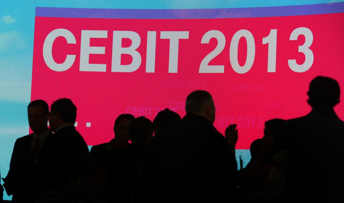 Vokietijoje vyksta paroda "CeBIT 2013"