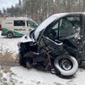 Masinė avarija Švenčionių rajone: sužaloti žmonės, vienas prispaustas