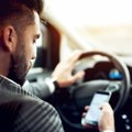 Įvertino vairuojančius ir naudojančius telefonus: keliuose atsiranda nauja tendencija