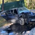Žiauri avarija Vilniaus rajone: lengvasis automobilis susidūrė su šukšliavežiu, vaikas – be sąmonės