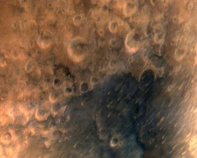 Pirmoji "Mangalyan" zondo iš 7600 m aukščio užfiksuota Marso nuotrauka