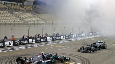 F-1 sezono finišo tiesioji: „McLaren“ laimėjo bronzą, Vettelio atsisveikinimas – be taškų
