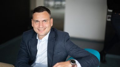 Dirbtinį intelektą pasikinkiusio „Oxylabs“ vadovas Černiauskas: dabar konkurencija tarp verslų remiasi į technologinius sprendimus