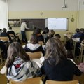 Министр образования допускает, что в июне можно будет вернуться в школы