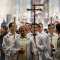 Ar Bažnyčia po popiežiaus žodžių naikins celibatą?