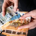 Lietuvių skolų suma siekia beveik 372 mln. eurų: daugėja skolininkų, didėja imamos sumos