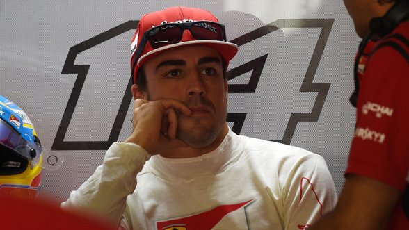 F. Alonso šmaikštavo po „Ferrari“ planų pristatymo