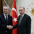 NATO vadovas ragina Turkiją ratifikuoti Švedijos ir Suomijos narystę