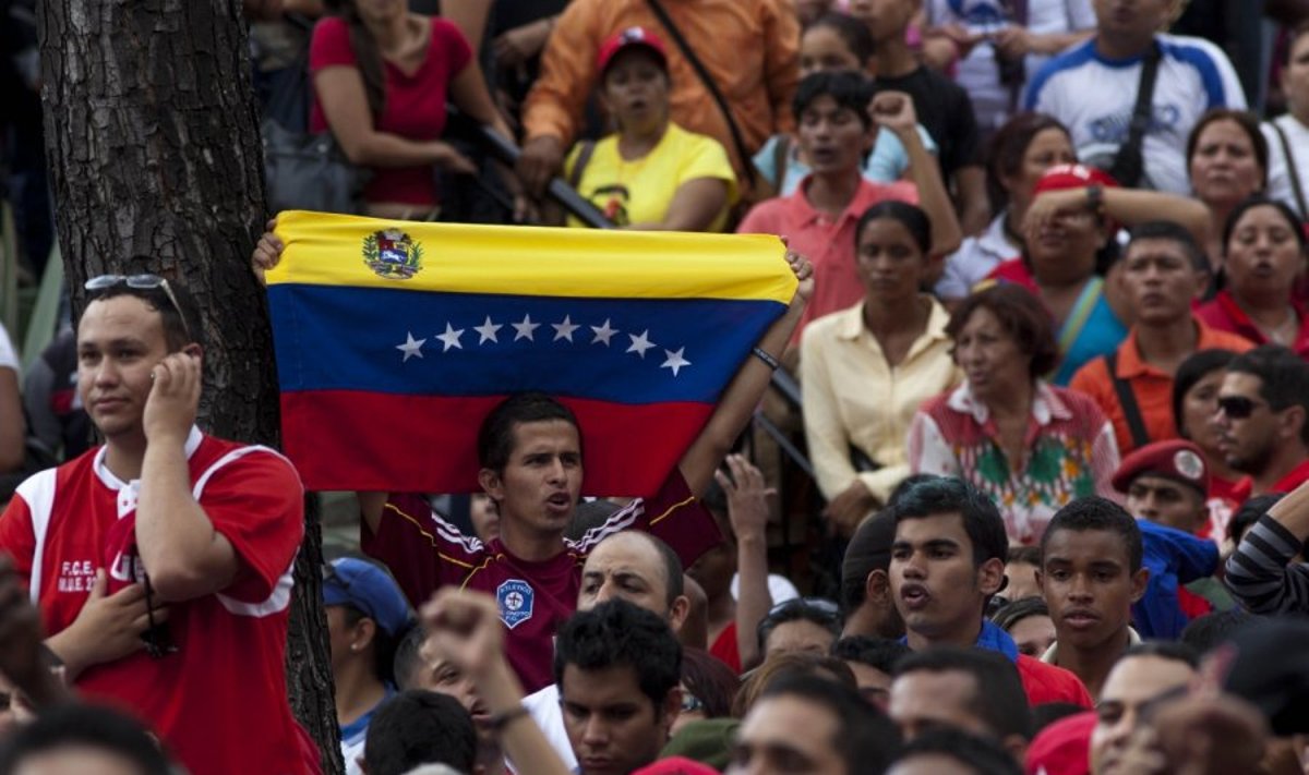 Studentas su Venesuelos vėliava