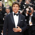 Tomas Cruise'as Kanuose atsiėmė „Garbės auksinę palmės šakelę“: festivalyje paliesta ir karo tema