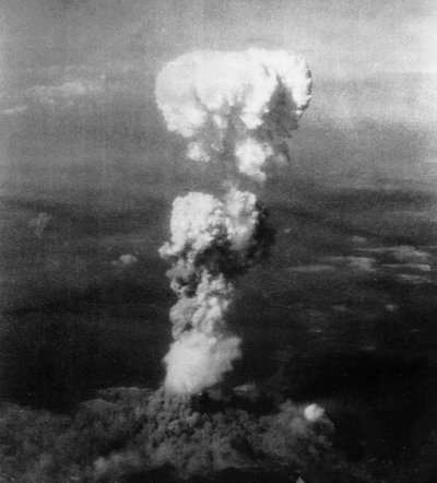 Branduolinis grybas virš Hirošimos. 