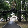 Vidurvasario šventėje vandalams užkliuvo kilnojamos medžio skulptūros