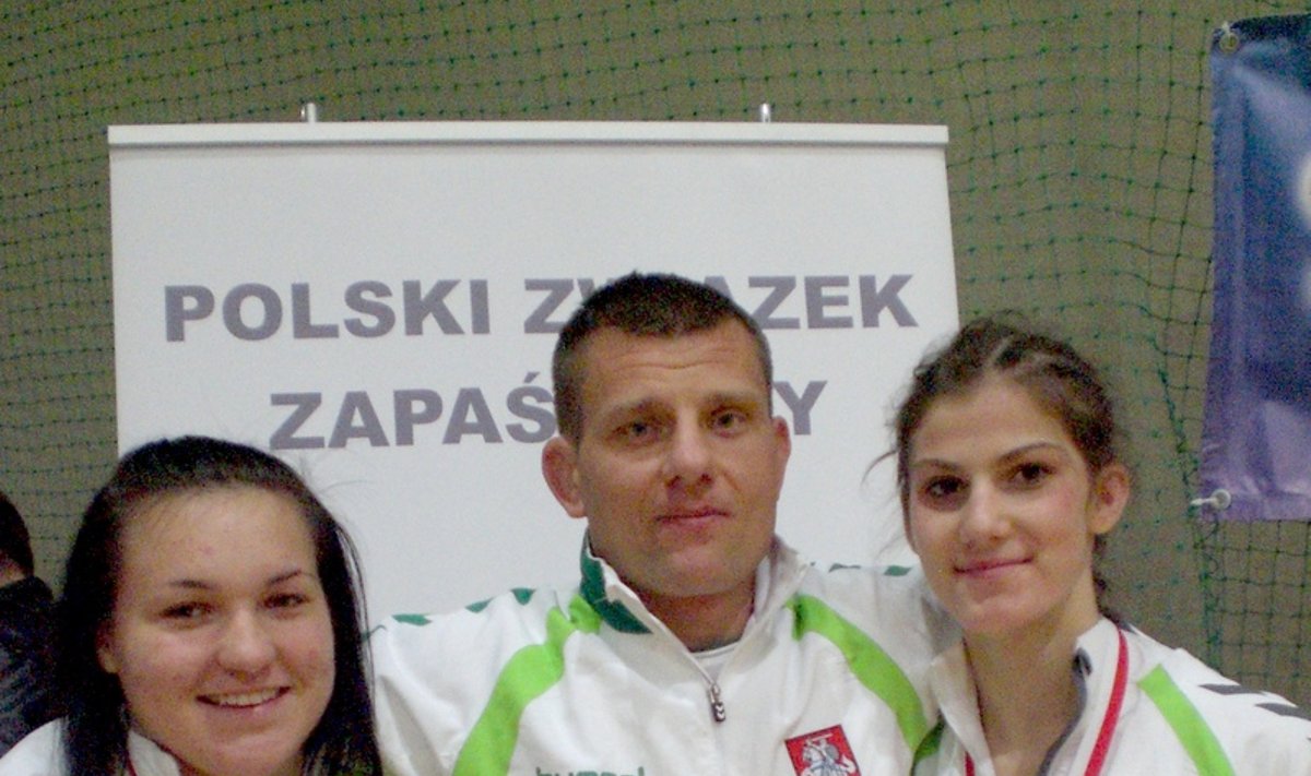 Giedrė Blekaitytė, treneris Aivaras Kaselis ir DanutėDomikaitytė