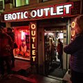 Europos sekso turizmo sostinėje prostitutės laisvadienių neturi: jos dirba baisios konkurencijos sąlygomis