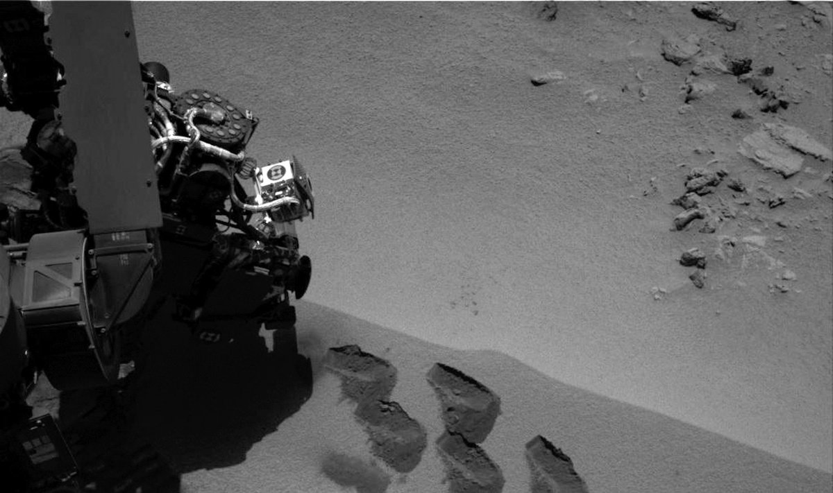 Zondas "Curiosity" Marse renka grunto mėginius