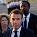 Ar Prancūzijos televizija išjuokė Macroną, parodydama jį kaip nupeštą gaidį?