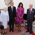 B. Obama su žmona pas britų karalienę Elizabeth II vyko „privačių pietų“