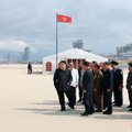 Kim Jong Unas apsilankė naujame paplūdimio kurorte, tačiau turistų ten nėra