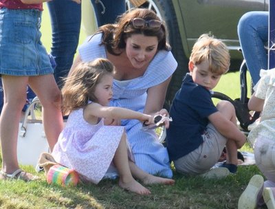 Kate Middleton su vaikais