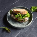 Sumuštinis su tunu – sveikiems šeimos pusryčiams