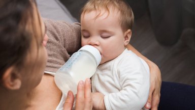 4 nesudėtingai pritaikomi metodai, kaip greitai užmigdyti kūdikį