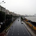Indijoje prasidėjus musonų sezonui nuo žaibo smūgių žuvo 107 žmonės