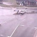 Déjà vu: du vairuotojai tą patį šviesoforą „nuskynė“ beveik identiškai