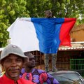Šimtai perversmo šalininkų su Rusijos vėliavomis susirinko į mitingą Nigerio sostinėje
