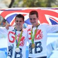 Olimpiados triatlono varžybos baigėsi dviguba brolių iš Didžiosios Britanijos pergale