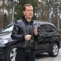 D. Medvedevas paragino uždaryti aukštąsias mokyklas, kurių absolventai negali rasti darbo