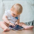 Dvimetis vaikas naudojasi planšetiniu kompiuteriu? Dabar tai kasdienybė