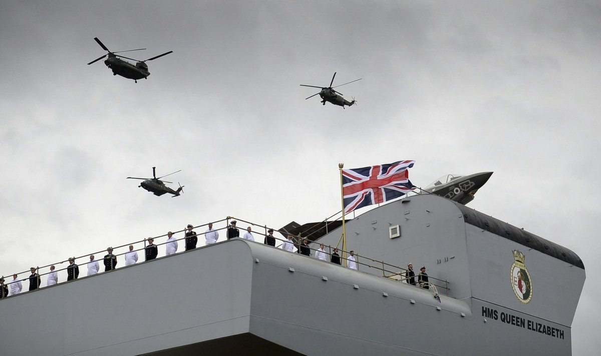 Didžiausio D. Britanijos karinių jūrų pajėgų laivo krikštynos