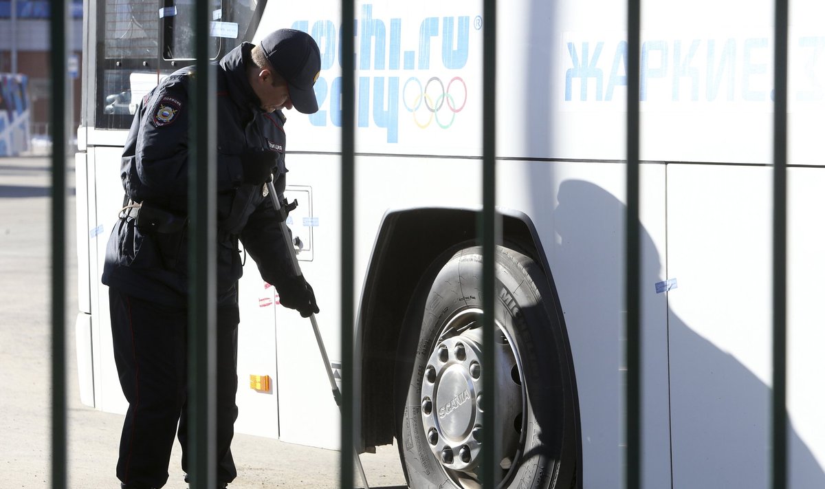 Saugumo procedūros Sočyje: autobusai važinėja užplombuotomis durimis ir langais