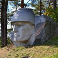 У памятников советским военным в Литве появились таблички: "Не соответствует исторической правде"