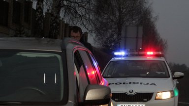 Po Seimo narių kalbų apie baudas kelių ereliams pagal algos dydį, policija pasiūlė naują idėją