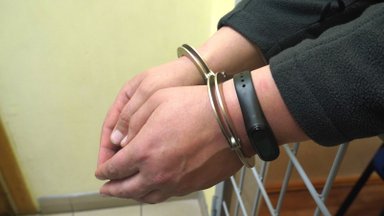 Teismas leido suimti žmonos nužudymu Kaune įtariamą vyrą