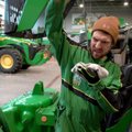 Ką žmonės dirba visą dieną? Modernų traktorių išbandęs Stonkus aiškinosi, kas yra „štyvai“ ir „maklaudas“