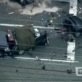 Per avariją JAV automobilis perlūžo pusiau