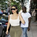 K. Kardashian į gatvę išėjo „pasipuošusi“ sportiniais drabužiais ir 50 tūkst. litų vertės rankine