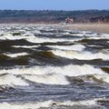 Baltijos jūra grasina pasiglemžti palangiškių pasididžiavimą: ar įmanoma ją sustabdyti?