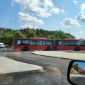 Столичные водители критикуют действия муниципалитета: на новом кольцевом перекрестке не могут развернуться автобусы