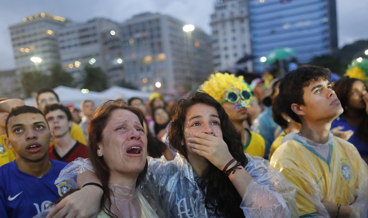 Sirgaliai Kopakabanos fanų zonoje verkė stebėdami Brazilijos rinktinės agoniją