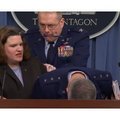 Американский генерал упал в обморок на пресс-конференции