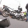 Vilniuje neblaivus vyras puolė po motociklu